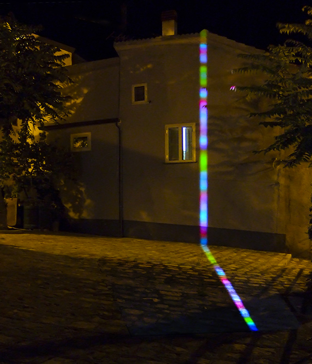 Bianco-Valente, Unità minima di senso, 2002, video, installazione a Latronico