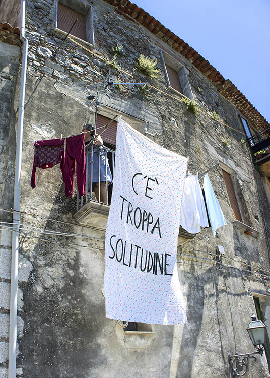 Bianco-Valente, Cosa Manca, 2014, progetto per Front of Art, Roccagloriosa