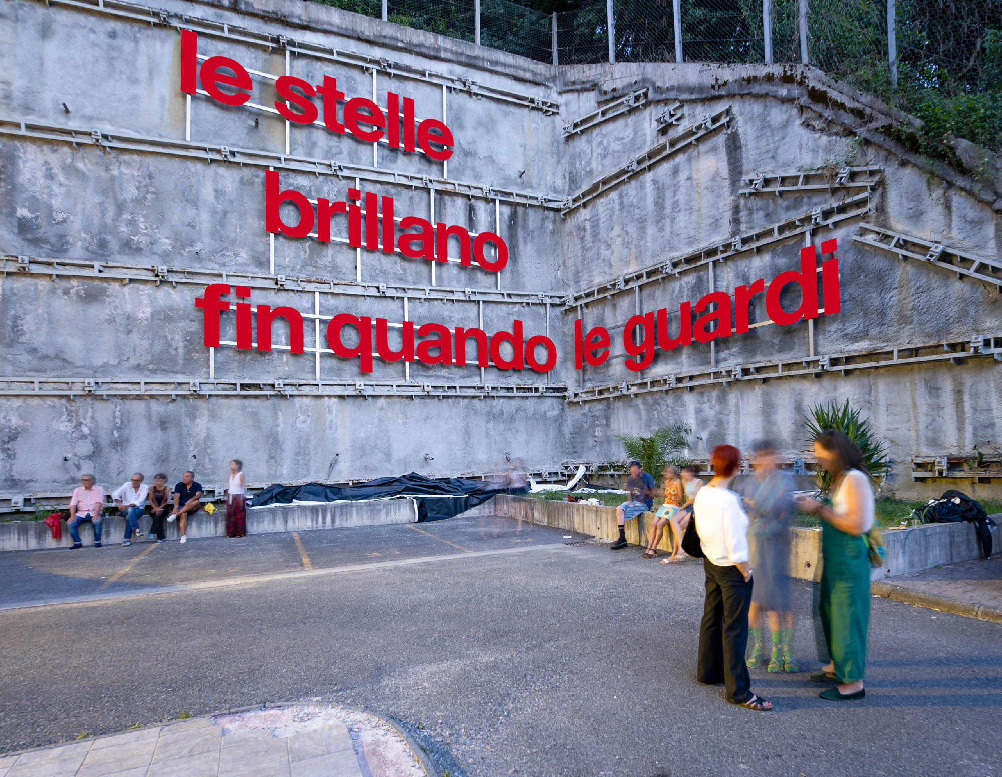 Le stelle brillano fin quando le guardi, 2026, quartiere Caina, Carrara, inaugurazione